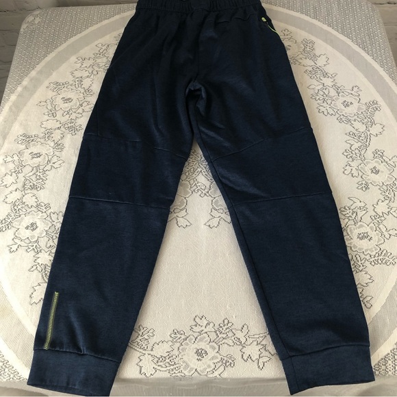 Youth (Boys) Russell Navy Blue Sweatepants with Lime Green Accents. Size 14/16 - Picture 9 of 12